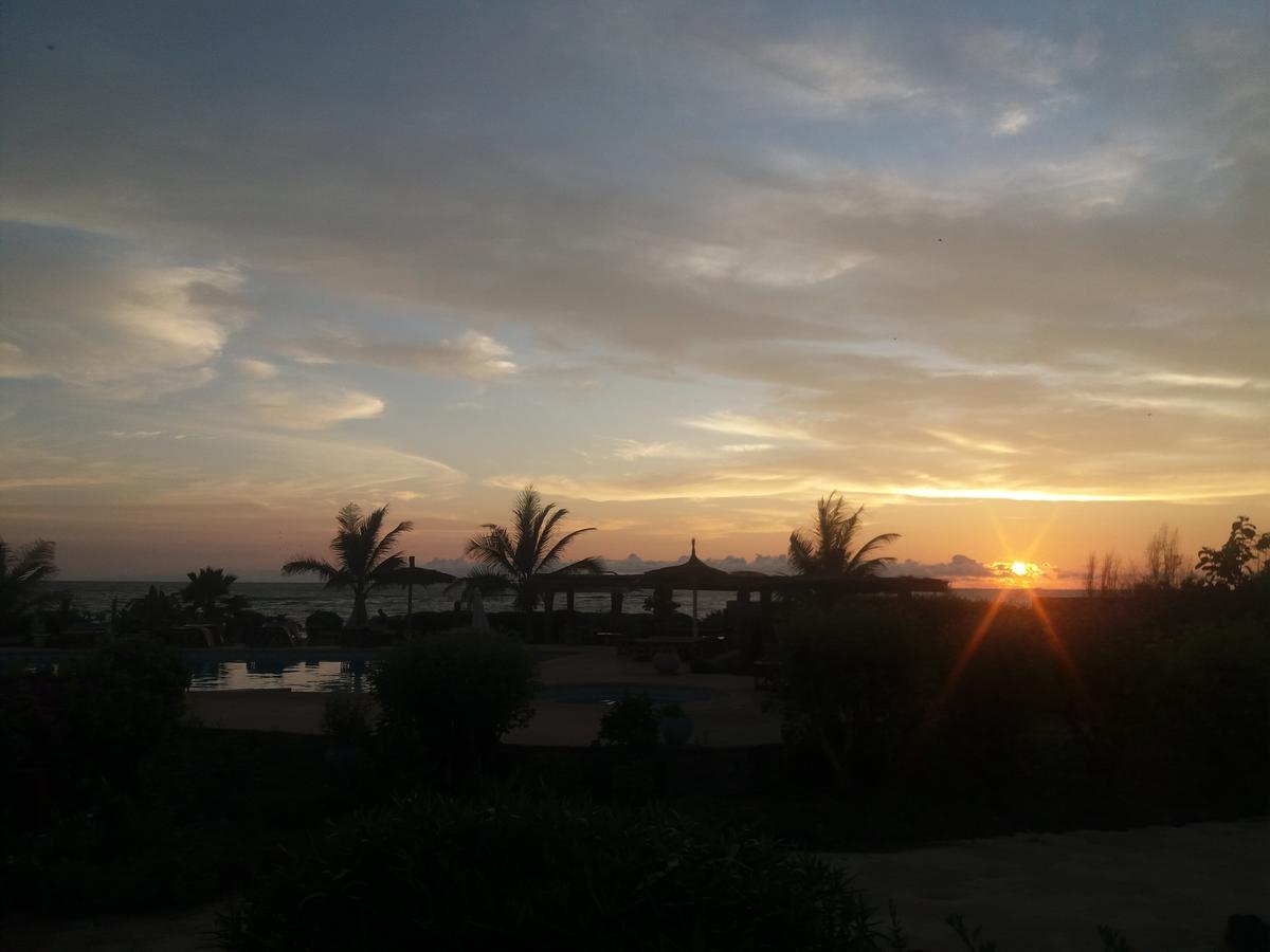 Hôtel Terre d'Afrique à Popenguine Extérieur photo